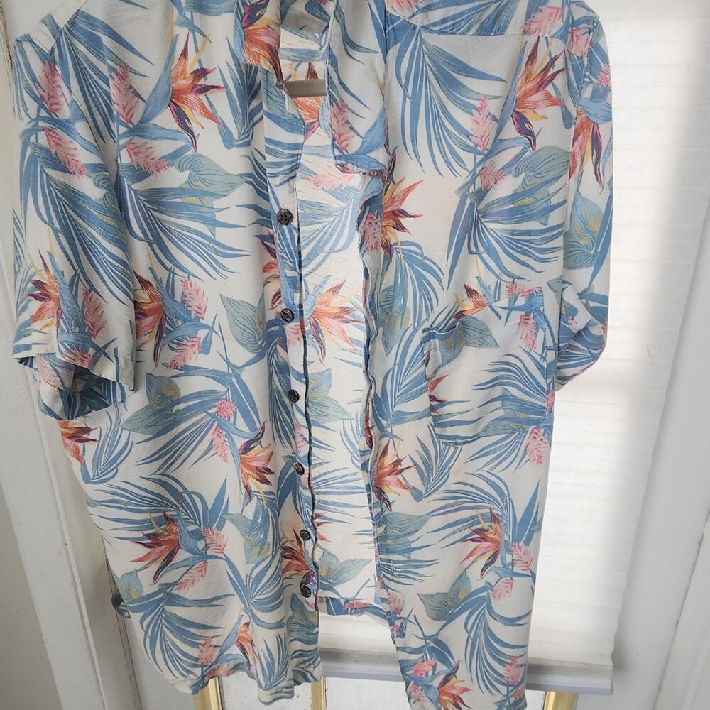 Flower shirt xl size